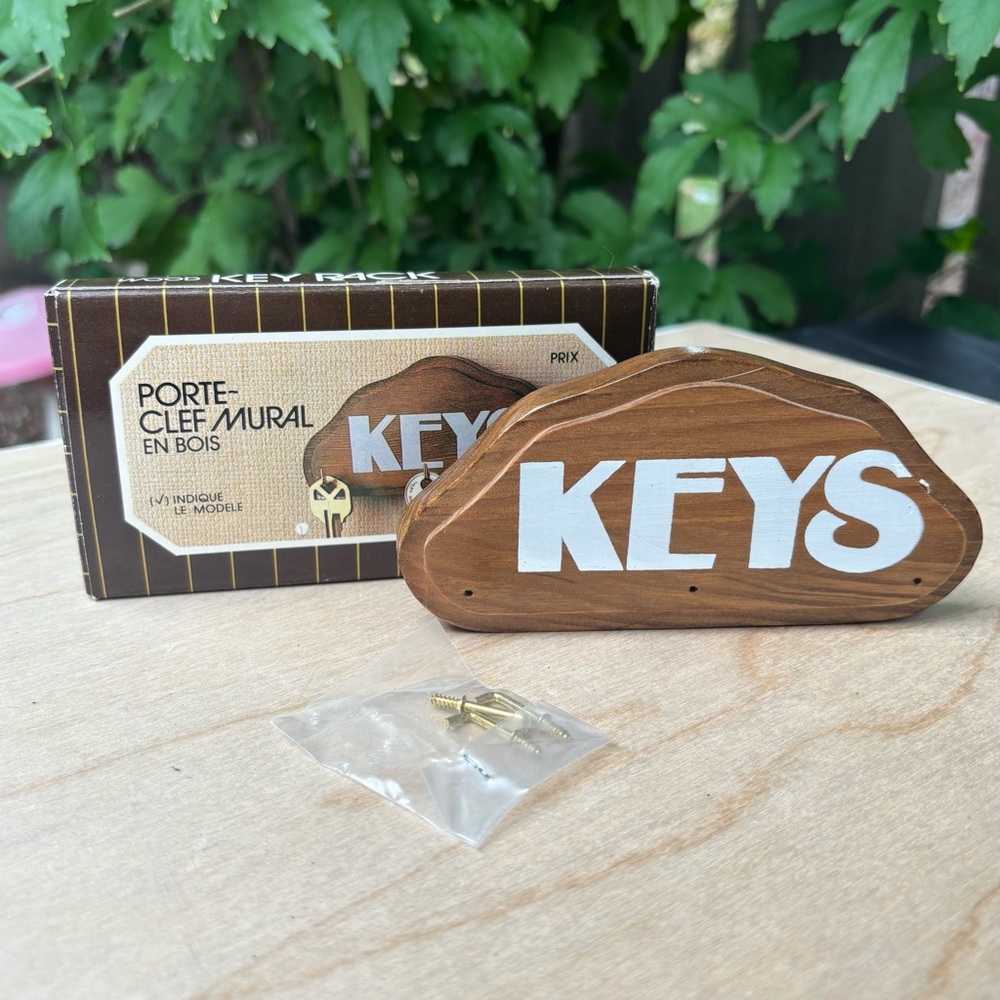 1985 Action Industries Small Wooden Key Holder Hook With Original Box